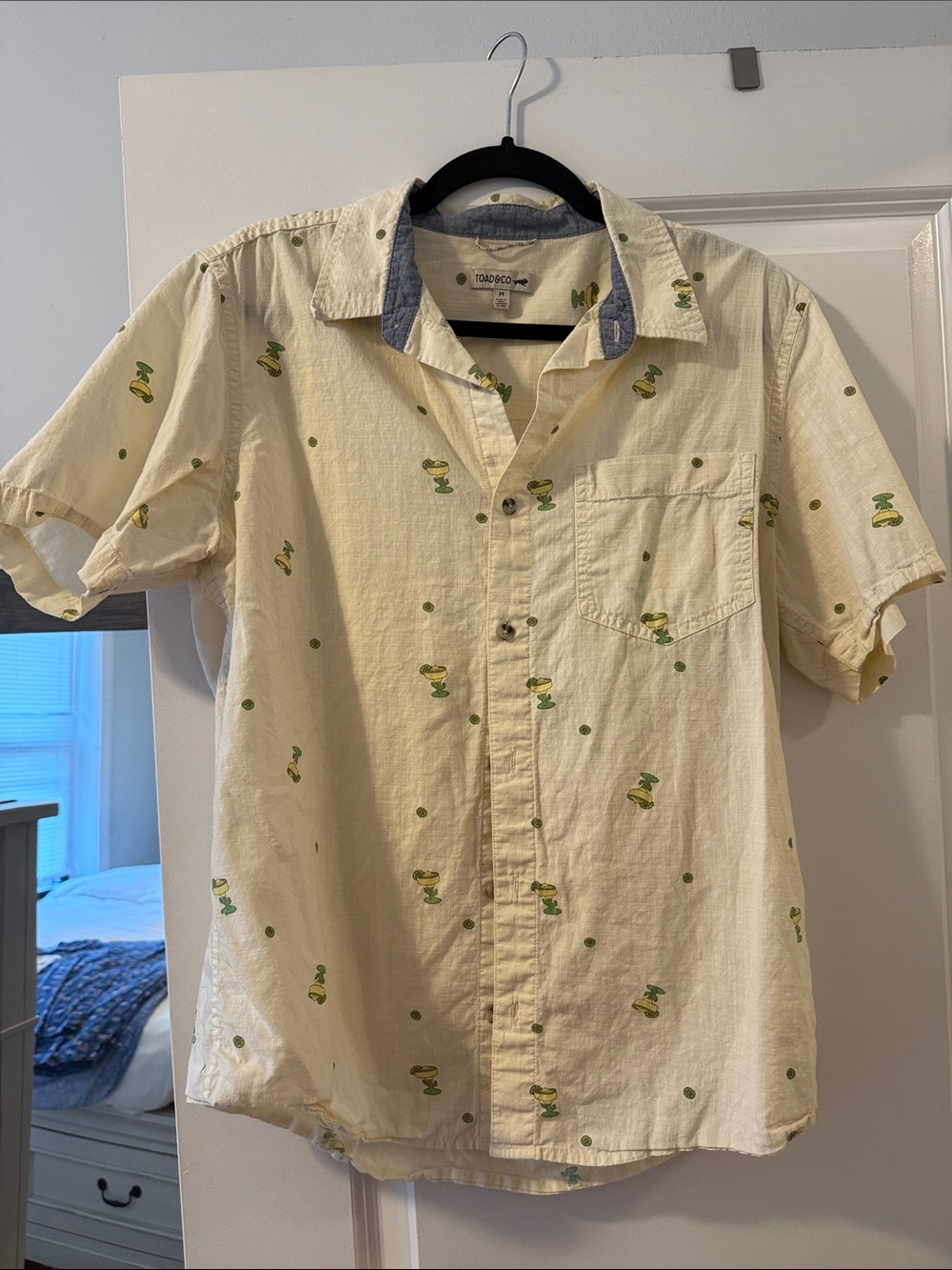 Toad&Co Cream Short-Sleeve Button-Down with Green Print